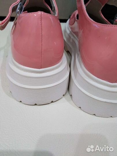 Сандалии новые cropp