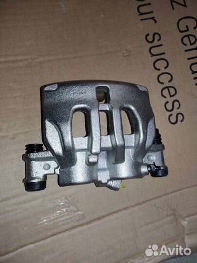 Суппорт передний на мерседес 447