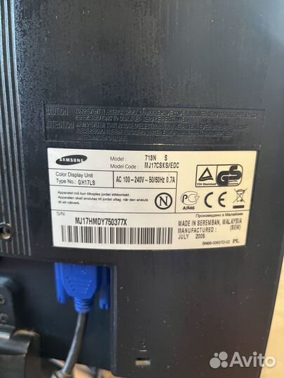 Монитор Samsung