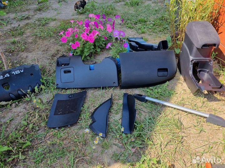 Пластик mitsubishi outlander xl пежо 4007