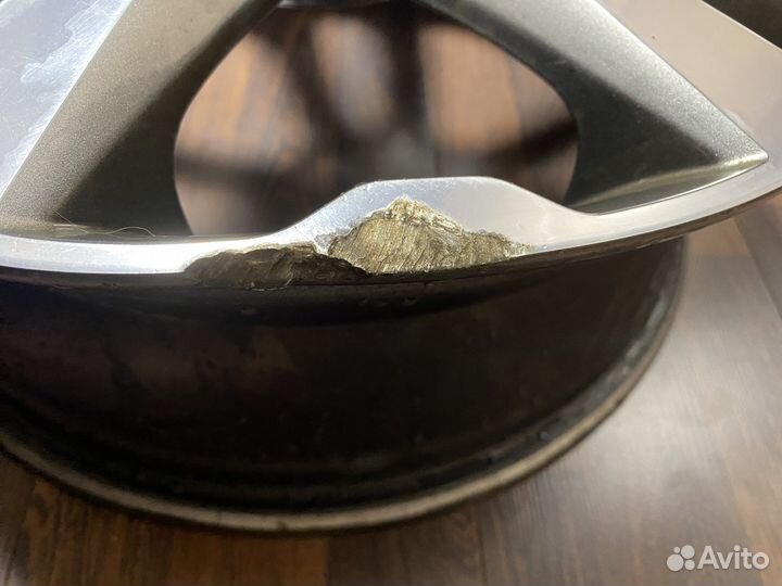 Литой диск r17 LADA vesta cross