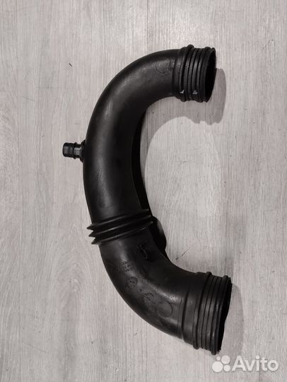 Патрубок интеркулера Renault Trafic
