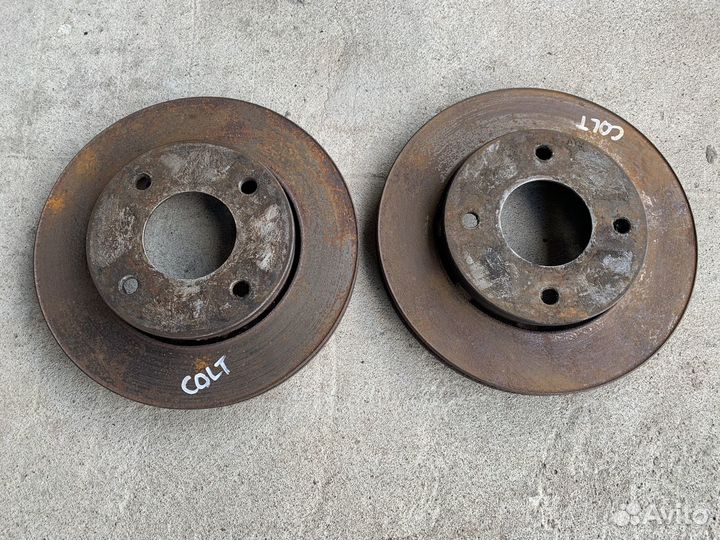 Диск тормозной передний Mitsubishi Colt z30