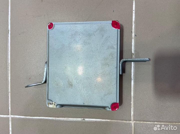 Блок управления двс (эбу) Toyota Carina E