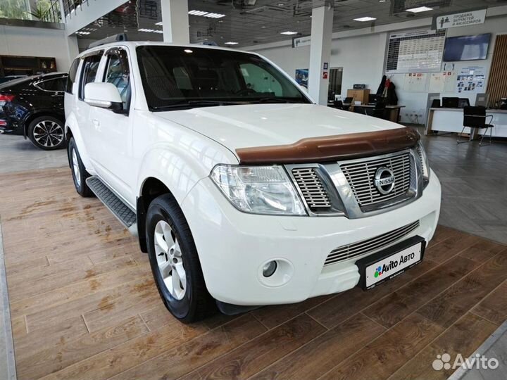 Nissan Pathfinder 2.5 AT, 2012, 183 347 км