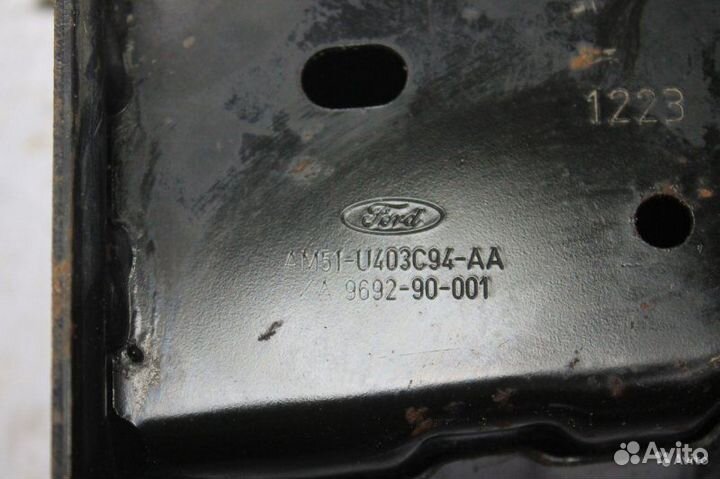 Усилитель бампера задний Ford Focus 3 2011-2014