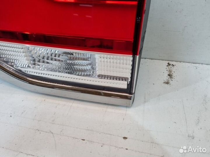 Фонарь задний правый Toyota Land Cruiser 200