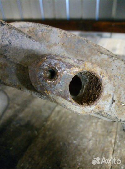 Кулак (цапфа) передний правый Ssang Yong Actyon