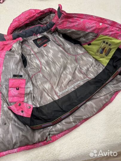 Пуховик женский спортивный