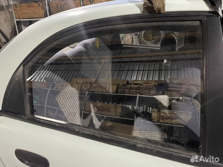 Заднее правое стекло lanos