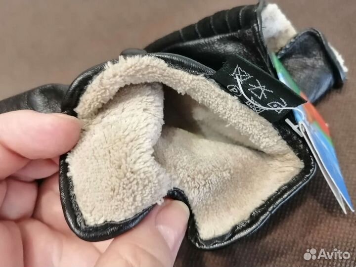 Перчатки женские кожаные новые