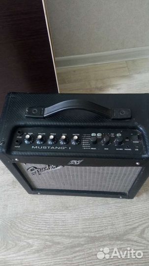 Гитарный комбоусилитель fender