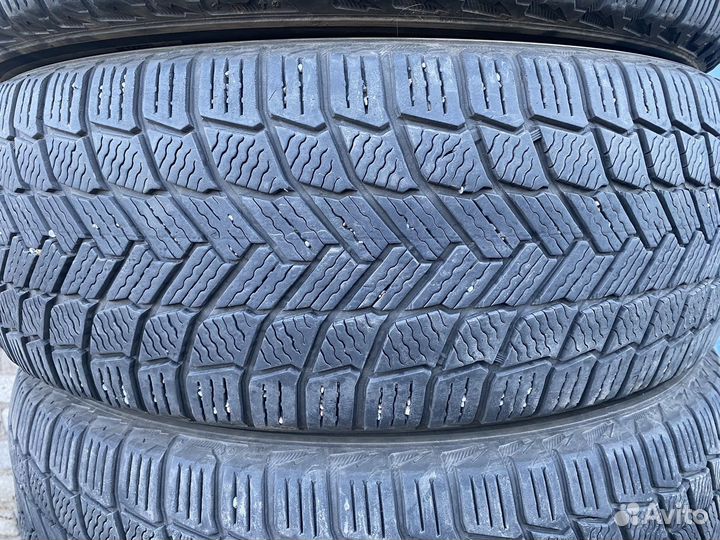 Michelin X-Ice Snow SUV 235/60 R18