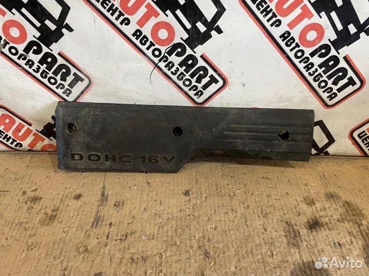 Крышка двс декор Hyundai Elantra 3 XD 1.6 дефект