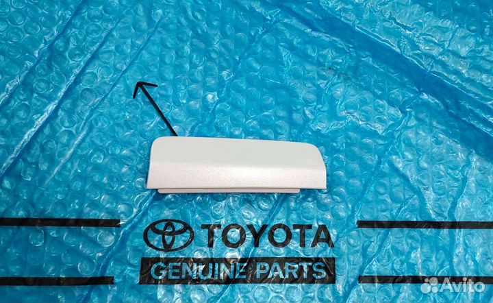 Заглушка бампера RAV4 5 правая белый перламутр NEW