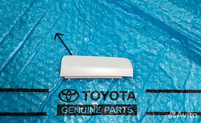 Заглушка бампера RAV4 5 правая белый перламутр NEW