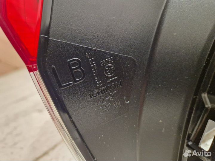 Фонарь левый Toyota Rav4 50