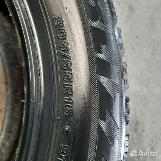 Bridgestone Blizzak VRX 205/55 R16