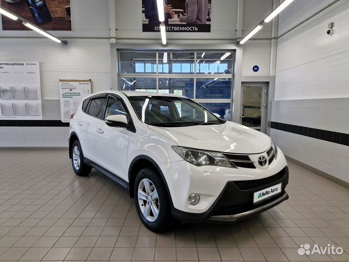 Toyota RAV4 2.2 AT, 2013, 187 131 км