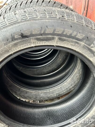 Windforce Snowblazer 255/55 R19 111V