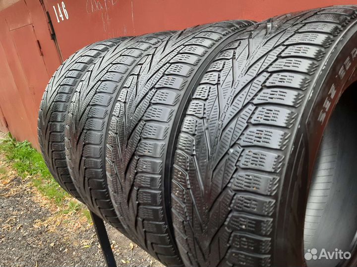 Nokian Tyres Hakkapeliitta R2 SUV 235/65 R17 108R