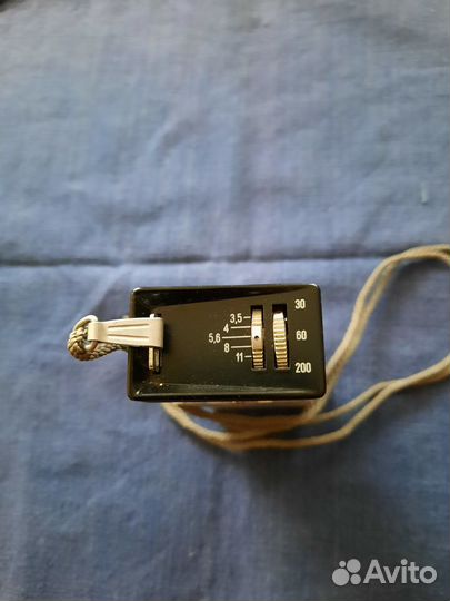 Антикварный миниатюрный фотоаппарат