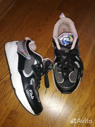 Кроссовки для девочки