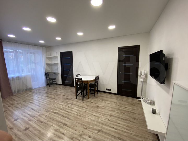 2-к. квартира, 42 м², 3/5 эт.