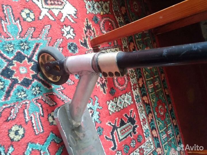 Трюковой самокат стал маленький