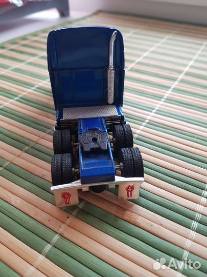 Модель Kenworth T2000 kinsmart