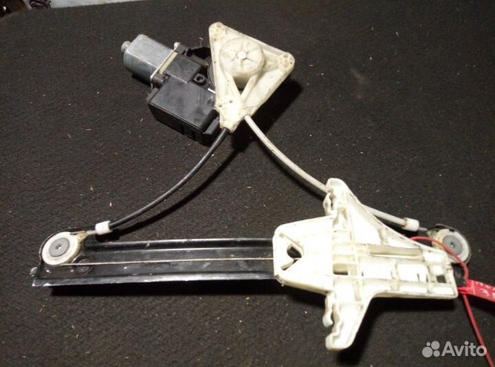 Стеклоподъемник задний правый Volkswagen Polo