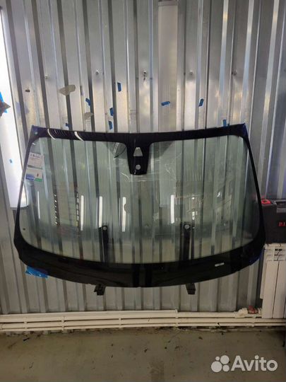Лобовое стекло BMW X5 f15 проекция