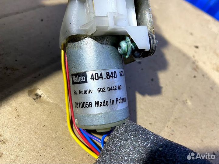 Моторчик ремня безопасности передний левый Audi A8