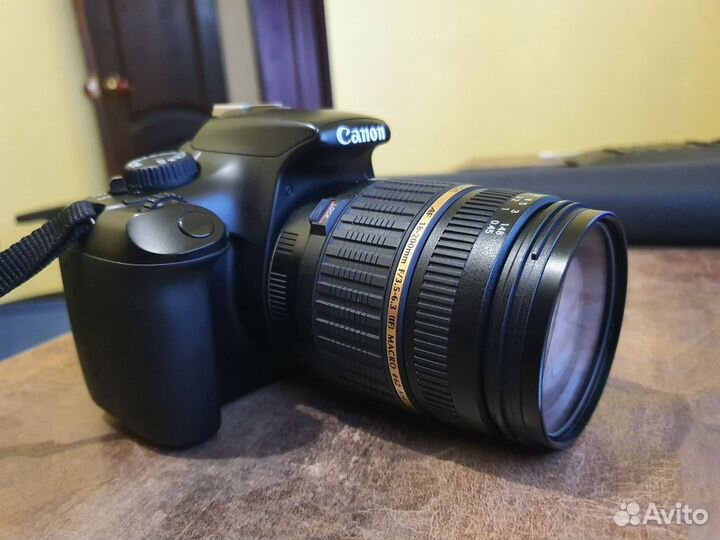 Зеркальный фотоаппарат Canon EOS 1100D