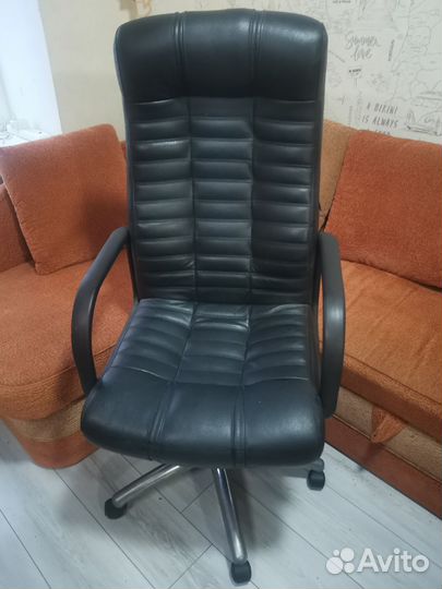 Офисные кресла