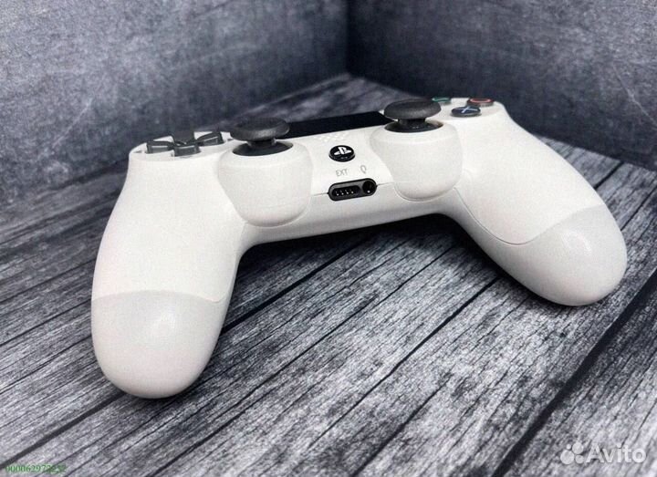 Геймпад DualShock 4