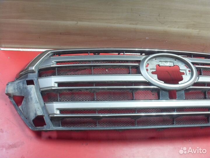 Решетка радиатора 5311460160 Toyota Land Cruiser