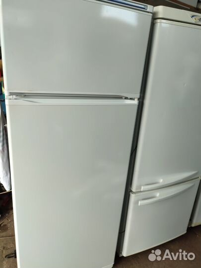 Рабочие холодильники и стиральная машина. Гарант