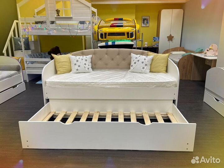 Двухярусная выдвижная кровать