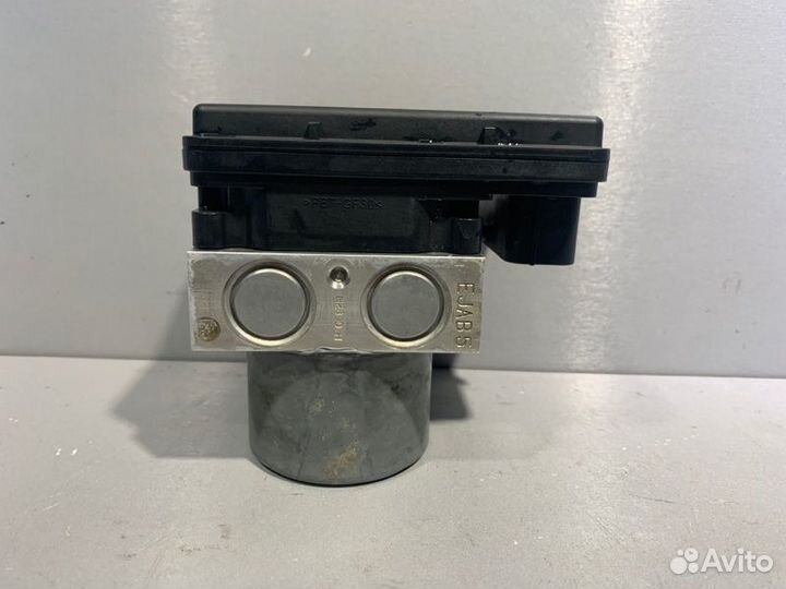 Блок abs Kia Rio 4 X-Line хэтчбек G4LC 2018