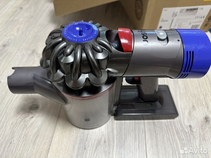 Пылесос dyson v8