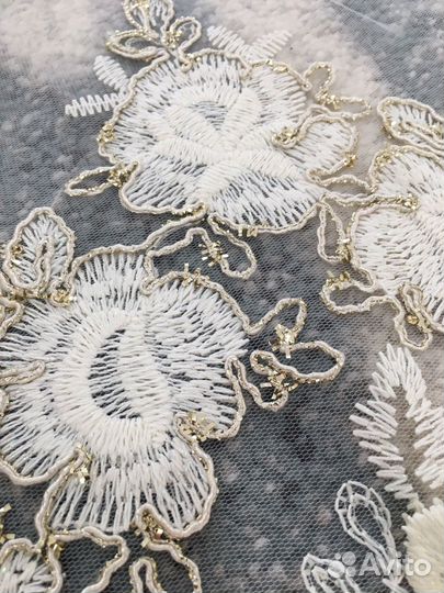 Тюль 3d со стразами и жемчугом готовая новая