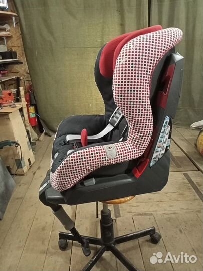 Автокресло (9-18 кг) Britax Roemer SafeFix Plus