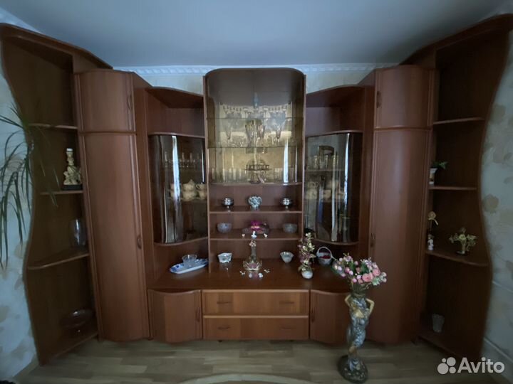 Стенка в гостиную