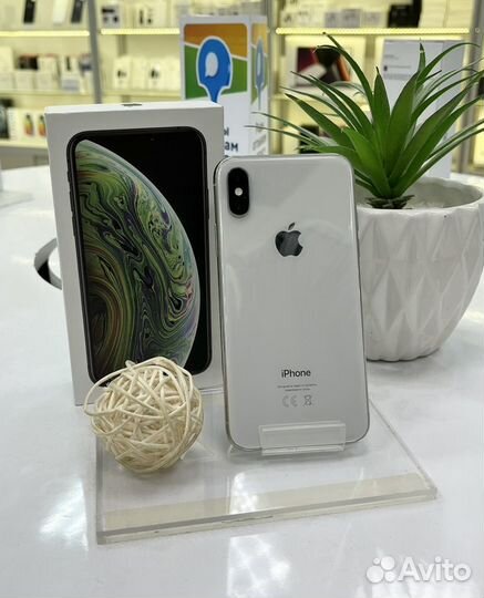 iPhone Xs, 64 ГБ