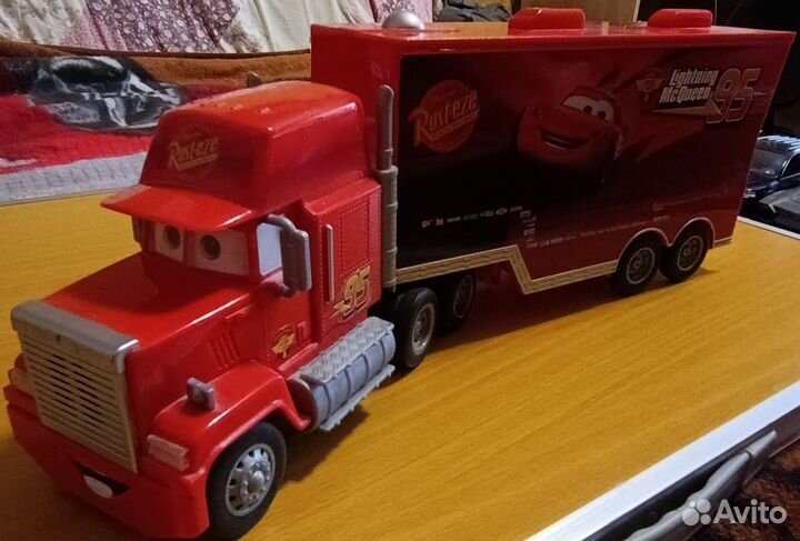 Грузовик Мак