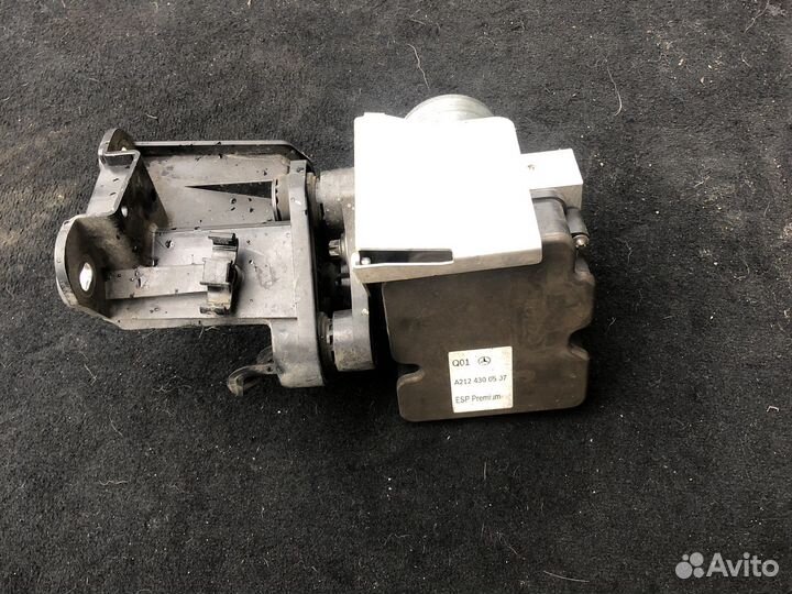 Блок ABS Mercedes CLS63 c218 E63 w212