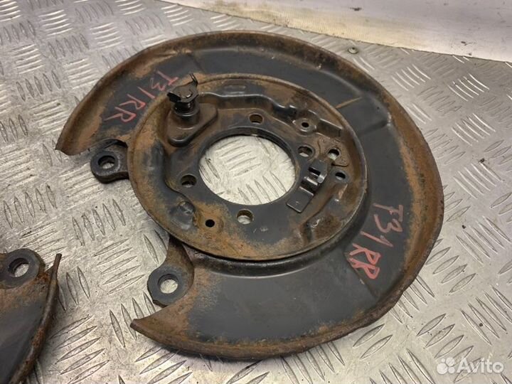 Щит опорный задний Nissan X-Trail T31 MR20DE 2009