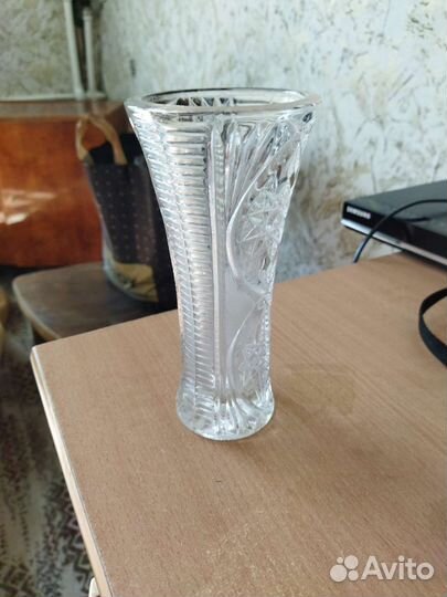 Хрустальная ваза