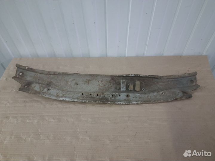 Газель 3302 верхняя рамка радиатора